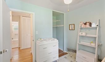 7408 CONVAIR Dr, Alexandria, VA 22306