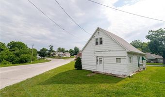 1017 S 5th St, Atchison, KS 66002