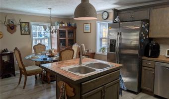 55135 5TH St, Astor, FL 32102