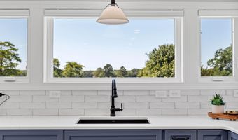 11010 TRAPPE CREEK Dr, Berlin, MD 21811