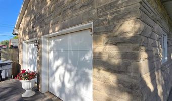 936 W Vine St, Albany, IN 47320