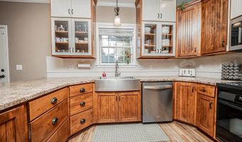 1311 Meadow Ln, Abilene, KS 67410