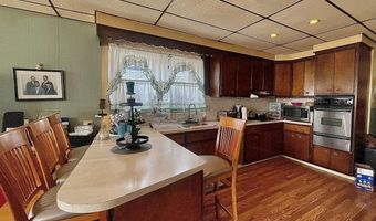 33 E 19th St, Bayonne, NJ 07002