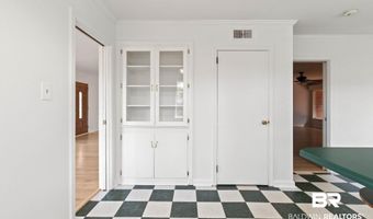 402 E Poplar St, Atmore, AL 36502