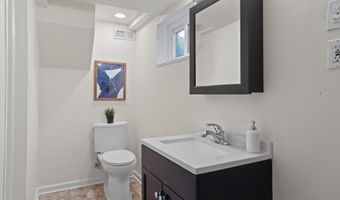 4610 ROXBURY Dr, Bethesda, MD 20814