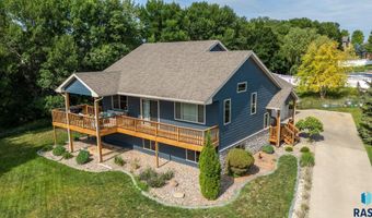 212 N Fairway Dr, Brandon, SD 57005