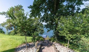 4974 Interlachen Dr NE, Alexandria, MN 56308