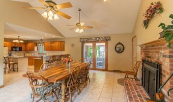 35 Jennie Cir, Agawam, MA 01001