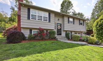 1 Parkwood Terrace Dr, Danbury, CT 06811