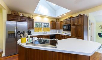 135 Longfellow Rd, Jamestown, RI 02835