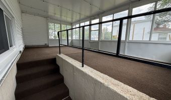 2305 N Williamsburg St, Arlington Heights, IL 60004
