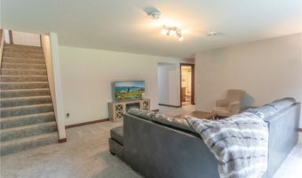 759 Club View Ln, Altoona, WI 54720