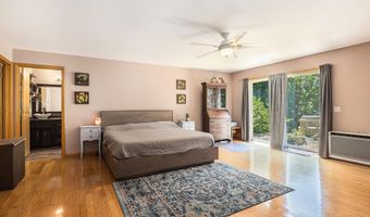 10011 E Rivershore Dr SE, Alto, MI 49302