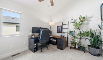 4068 SADDLEBACK Ln, Cheyenne, WY 82001