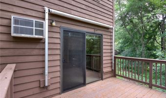 911 Woodglen Ct, Altoona, WI 54720