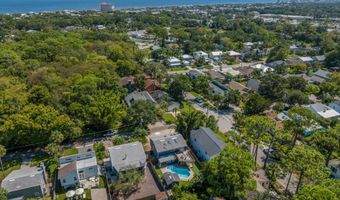 310 MAGNOLIA St, Atlantic Beach, FL 32233