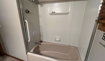 634 S Wells St, Aberdeen, SD 57401