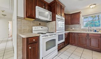 633 Keller St, Bay St. Louis, MS 39520