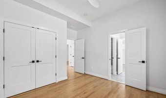 924 28TH St S, Arlington, VA 22202