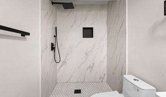1004 GALLOWAY St NE, Washington, DC 20011
