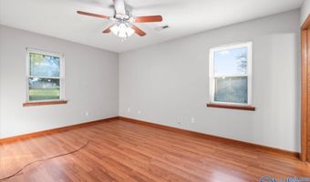 2097 Needmore Rd, Albertville, AL 35950