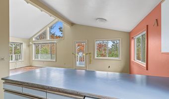 612 Chestnut St, Ashland, OR 97520