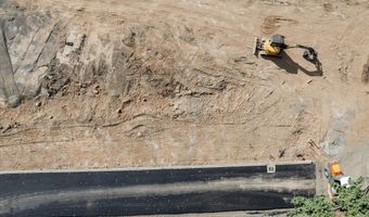 Poplar DR 10, Bingen, WA 98605
