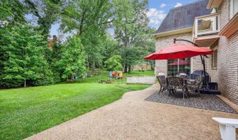 7600 CHARLESTON Dr, Bethesda, MD 20817
