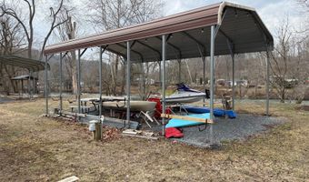988 S Emerald Isle, Alderson, WV 24910