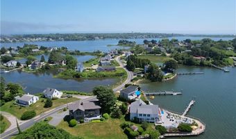 72 Marine Dr, Narragansett, RI 02882