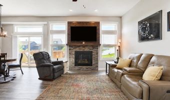 1300 S 10th St, Adel, IA 50003