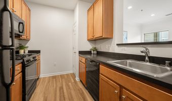 4862 EISENHOWER Ave 273, Alexandria, VA 22304