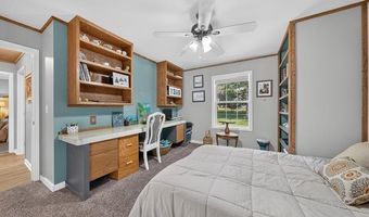 7774 E Ridge Dr, Almont, MI 48003