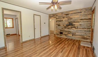 822 Westwood Dr SW, Alexandria, MN 56308