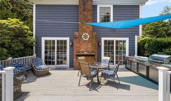 9 Foster St, Barrington, RI 02806