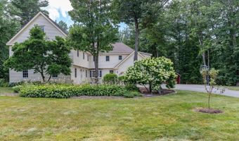 43 Darling Parke Dr, Bangor, ME 04401