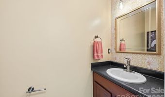 643 Raphael Pl, Charlotte, NC 28205