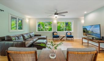 567 Kawailoa Rd D, Kailua, HI 96734