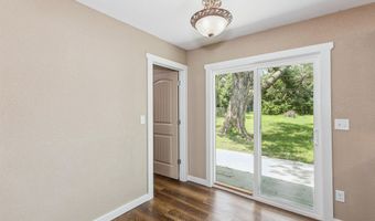 412 E Clark Ave, Augusta, KS 67010
