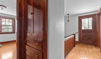 209 W PARKWAY Blvd, Appleton, WI 54911