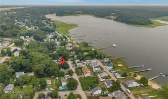 11 Pawtucket Ave, Bristol, RI 02809