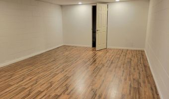 8201 Windcombe Blvd, Indianapolis, IN 46240