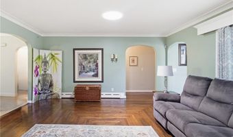 1414 New London Ave, Cranston, RI 02920