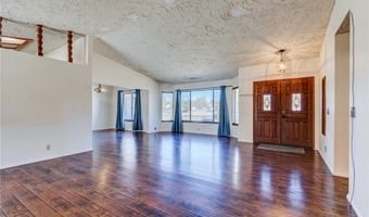 14076 Wawona Rd, Apple Valley, CA 92307