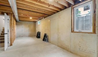 457 Rosedale Ter, Ballwin, MO 63021