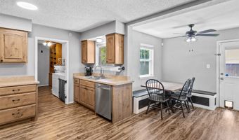 6204 Creek Crossing Rd, Alvarado, TX 76009