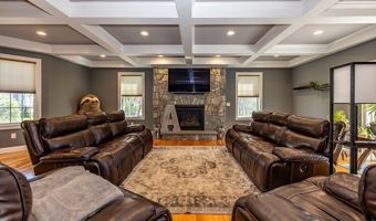 32 Allen Rd, Billerica, MA 01821