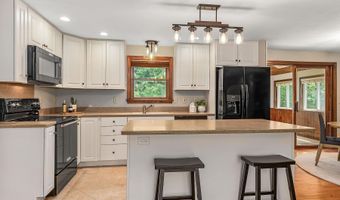 43 Lone Pine Cir, Barrington, NH 03825