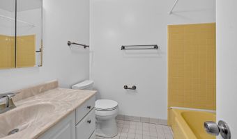 6035 CHATSWORTH Ln, Bethesda, MD 20814
