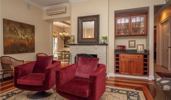 8 Cottage St 2, Newport, RI 02840